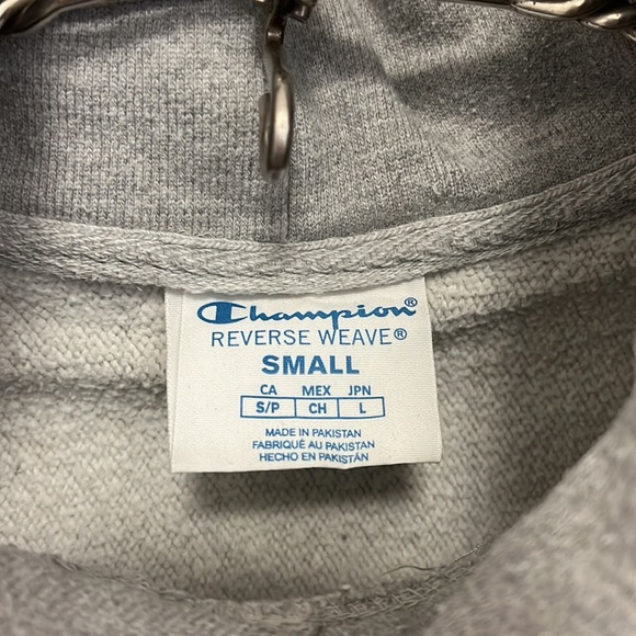 Champion Reverse Weave hoodie - Picture 2 of 4